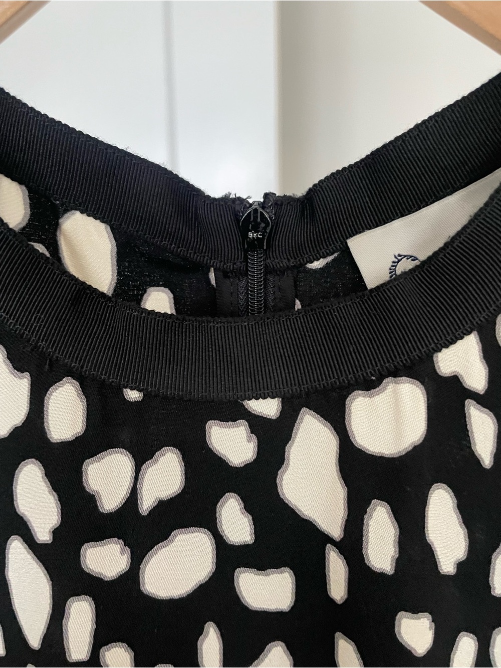 Sea New York Black and Cream Sleeveless Printed Mini Dress - Picture 4 of 9